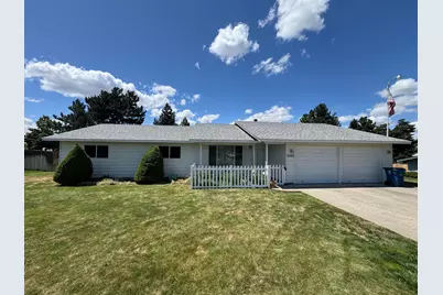 3101 NE Tennessee Lane, Prineville, OR 97754 - Photo 1
