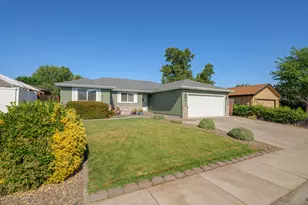 1161 Marilee St, Central Point, OR 97502 - Photo 1