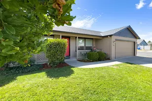 606 Karic Way, Eagle Point, OR 97524 - Photo 1