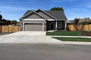 2761 Roberts Rd, Medford, OR 97504 - Photo 1