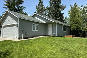 1644 SE Riviera Dr, Bend, OR 97702 - Photo 1