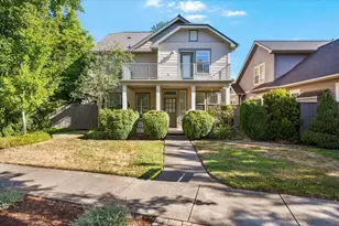 419 Clinton St, Ashland, OR 97520 - Photo 1