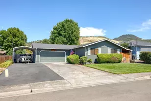 2958 Fairfax St, Medford, OR 97504 - Photo 1