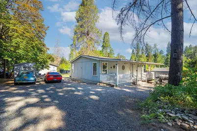 198 Gordon Way N, Grants Pass, OR 97527 - Photo 1