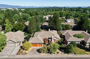 770 Eastridge Dr, Medford, OR 97504 - Photo 1