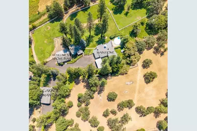 3157 Old Stage Road, Central Point, OR 97502 - Photo 1