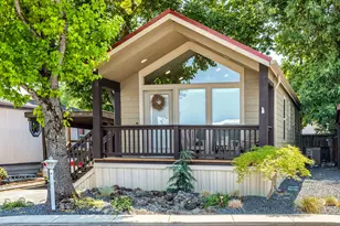 1055 N 5th St, Jacksonville, OR 97530 - Photo 1