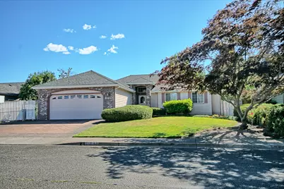 841 Brandon Street, Central Point, OR 97502 - Photo 1