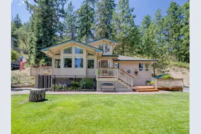 2091 Lakeshore Drive, Klamath Falls, OR 97601 - Photo 1