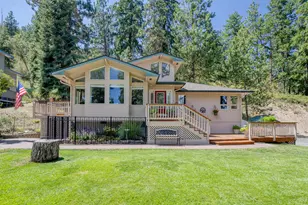 2091 Lakeshore Dr, Klamath Falls, OR 97601 - Photo 1