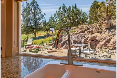 1887 Turnstone Road, Redmond, OR 97756 - Photo 1