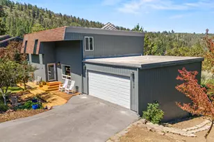 1238 Buck Island Dr, Klamath Falls, OR 97601 - Photo 1