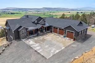 11429 Hill Rd, Klamath Falls, OR 97603 - Photo 1