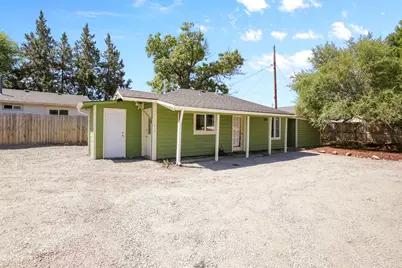 517 Kenwood Avenue, Medford, OR 97501 - Photo 1