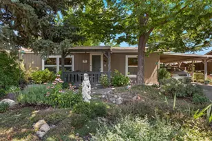 4624 S Pacific Hwy, Phoenix, OR 97535 - Photo 1