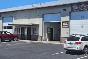 840 SE Woodland Blvd, Bend, OR 97702 - Photo 1