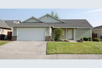 799 NE Quince Avenue, Redmond, OR 97756 - Photo 1