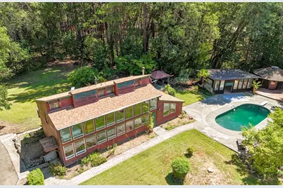 3256 East Evans Creek Road, Rogue River, OR 97537 - Photo 1