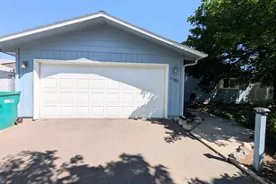 4965 Laurelwood Dr, Klamath Falls, OR 97603 - Photo 1