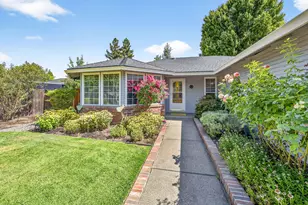 2575 Roberts Rd, Medford, OR 97504 - Photo 1