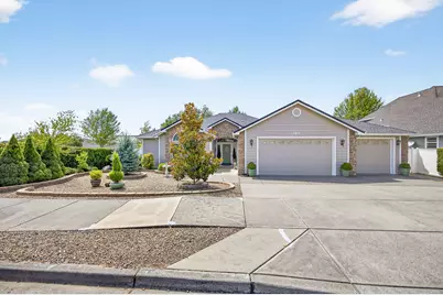 362 Leandra Lane, Eagle Point, OR 97524 - Photo 1