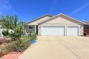 557 Metolius St, Culver, OR 97734 - Photo 1