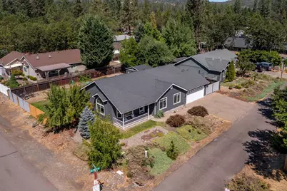 585 Alpine Street, Shady Cove, OR 97539 - Photo 1