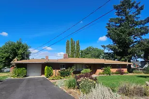 3710 Madison St, Klamath Falls, OR 97603 - Photo 1