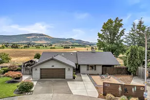 2815 Sonnet Ln, Medford, OR 97504 - Photo 1