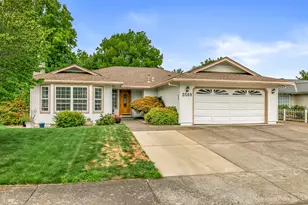 2569 Powell St, Medford, OR 97504 - Photo 1