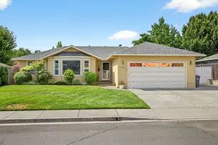 1527 Arlington Dr, Medford, OR 97501 - Photo 1