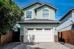 1300 Dixie Ln, Medford, OR 97501 - Photo 1