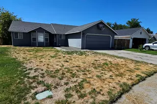 2151 SW 28th St, Redmond, OR 97756 - Photo 1