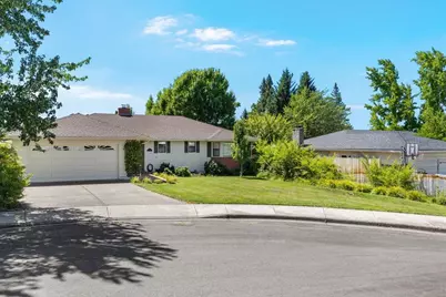 2844 Courtney Circle, Medford, OR 97504 - Photo 1