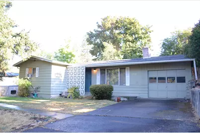 1112 NW Bellevue Place, Grants Pass, OR 97526 - Photo 1