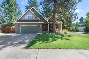 988 SE Sunwood Ct, Bend, OR 97702 - Photo 1