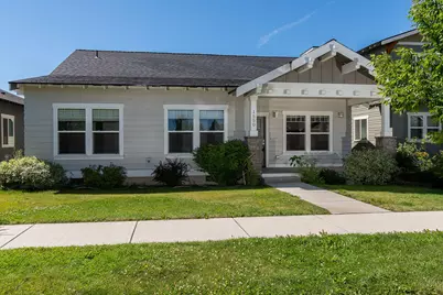 1550 NW Kingwood Avenue, Redmond, OR 97756 - Photo 1