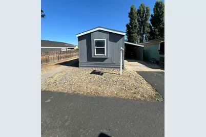 1201 SW 28th Street #4, Redmond, OR 97756 - Photo 1