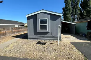 1201 SW 28th St, Redmond, OR 97756 - Photo 1