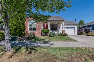 739 S Haskell St, Central Point, OR 97502 - Photo 1