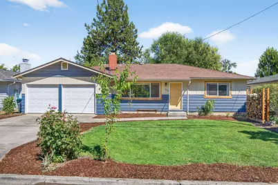 609 Carrington Avenue, Medford, OR 97504 - Photo 1