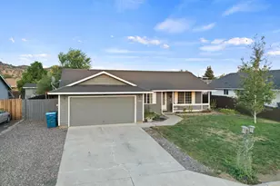 2286 NE Cherry Loop, Prineville, OR 97754 - Photo 1