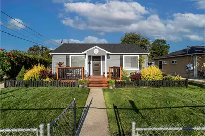 506 S Peach Street, Medford, OR 97501 - Photo 1