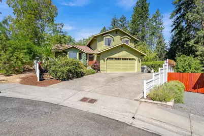 312 NW Sinclair Drive, Grants Pass, OR 97526 - Photo 1