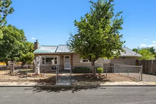 306 SE Dunham St, Prineville, OR 97754 - Photo 1