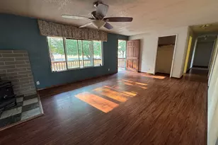 1234 NW 9th St, Redmond, OR 97756 - Photo 1