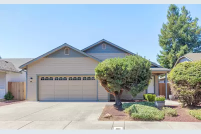 1724 SE Brookhurst Way, Grants Pass, OR 97527 - Photo 1