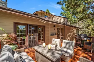 3040 NW Clubhouse Dr, Bend, OR 97703 - Photo 1