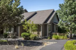 10681 Village Loop, Redmond, OR 97756 - Photo 1