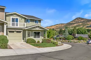 270 Dunthorpe Dr, Medford, OR 97504 - Photo 1